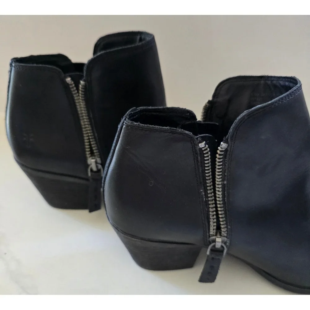 NWOB Frye Women Black Leather Ankle Boots Side Zip Almond Toe Cuban Heel Booties